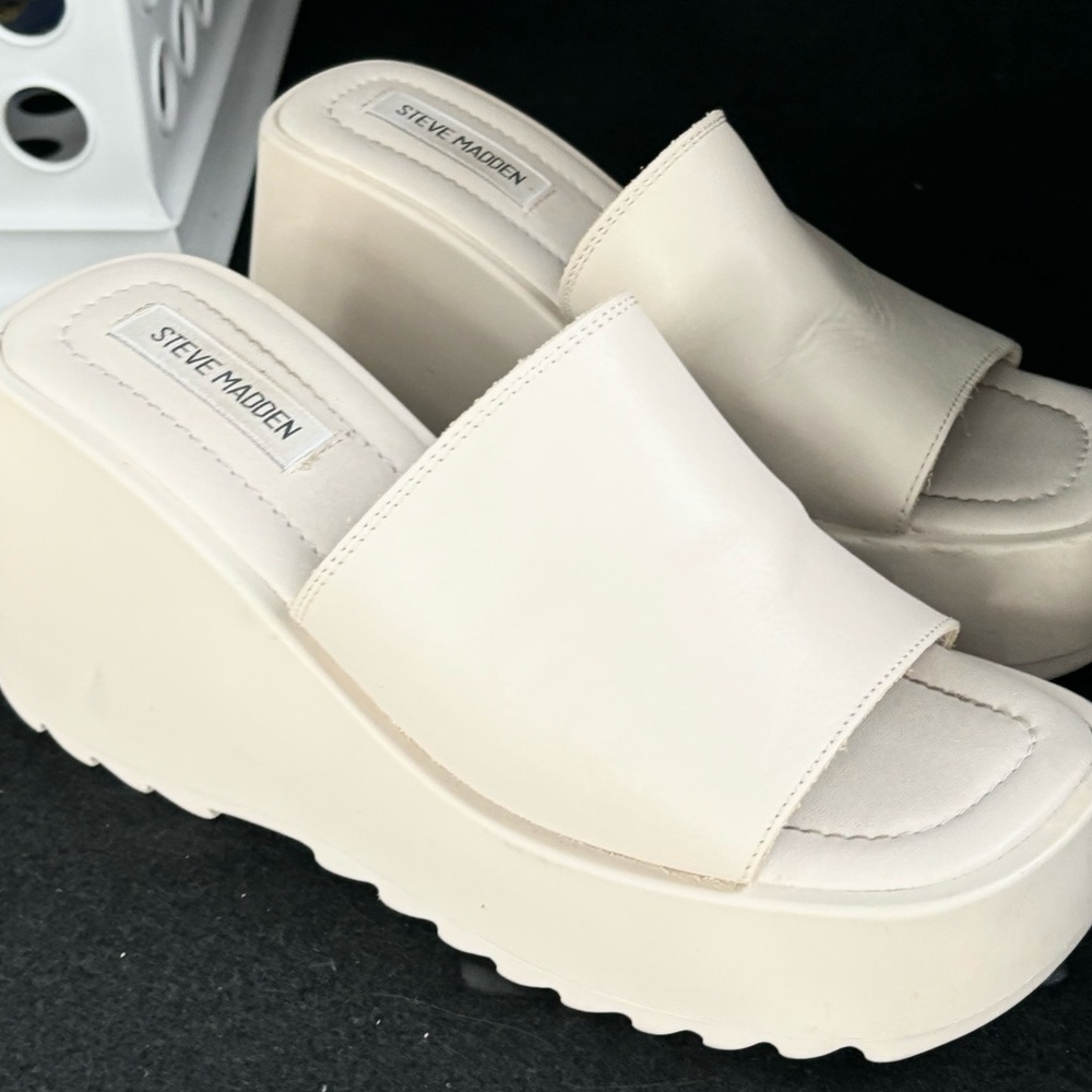 White platform Steve Madden wedges